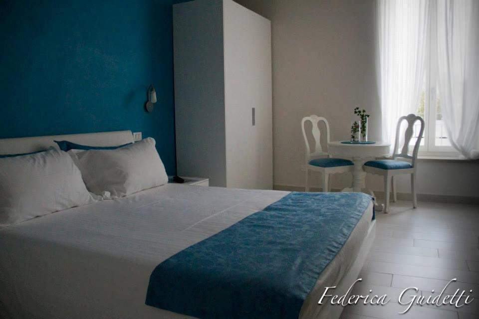 Rooms Il Punto Peschiera del Garda Chambre photo